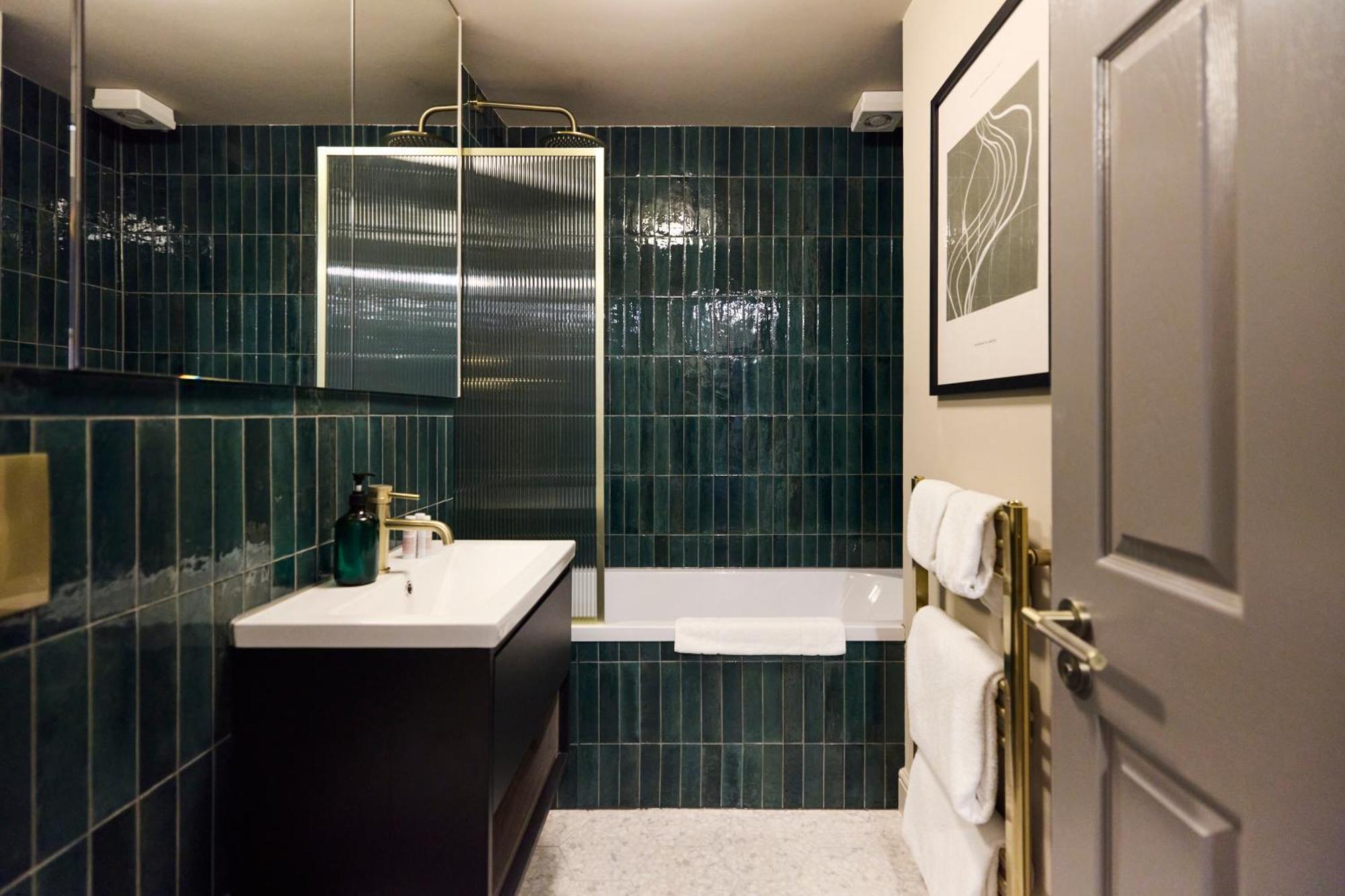 The Twickenham Wonder - Lovely 1Bdr Flat With Parking المظهر الخارجي الصورة
